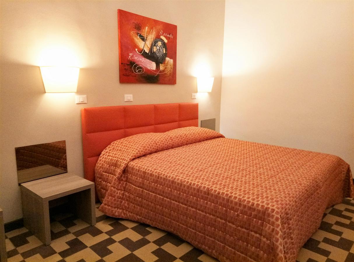 קטאניה Moonlight Hotel&Suites מראה חיצוני תמונה