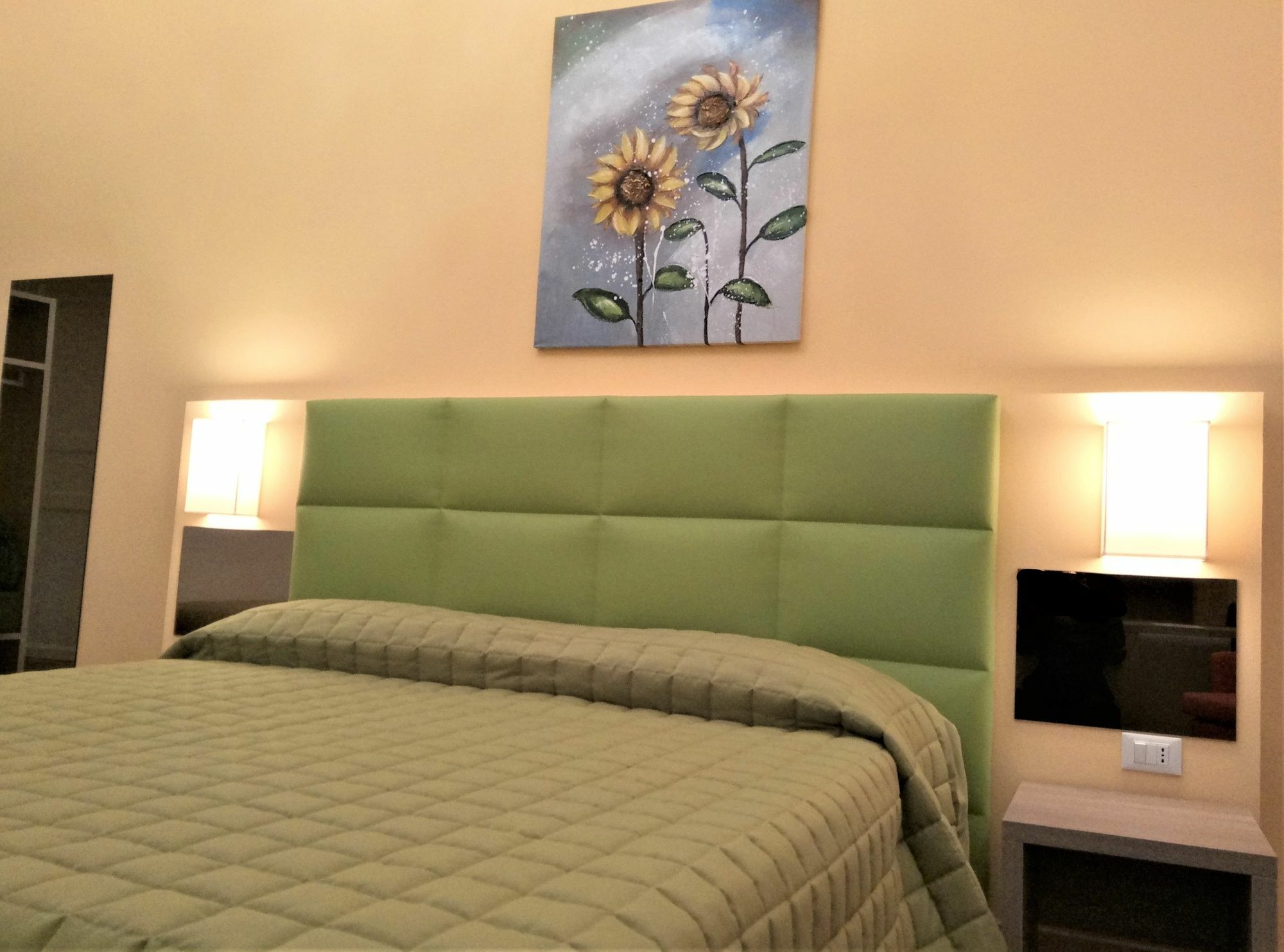 קטאניה Moonlight Hotel&Suites מראה חיצוני תמונה