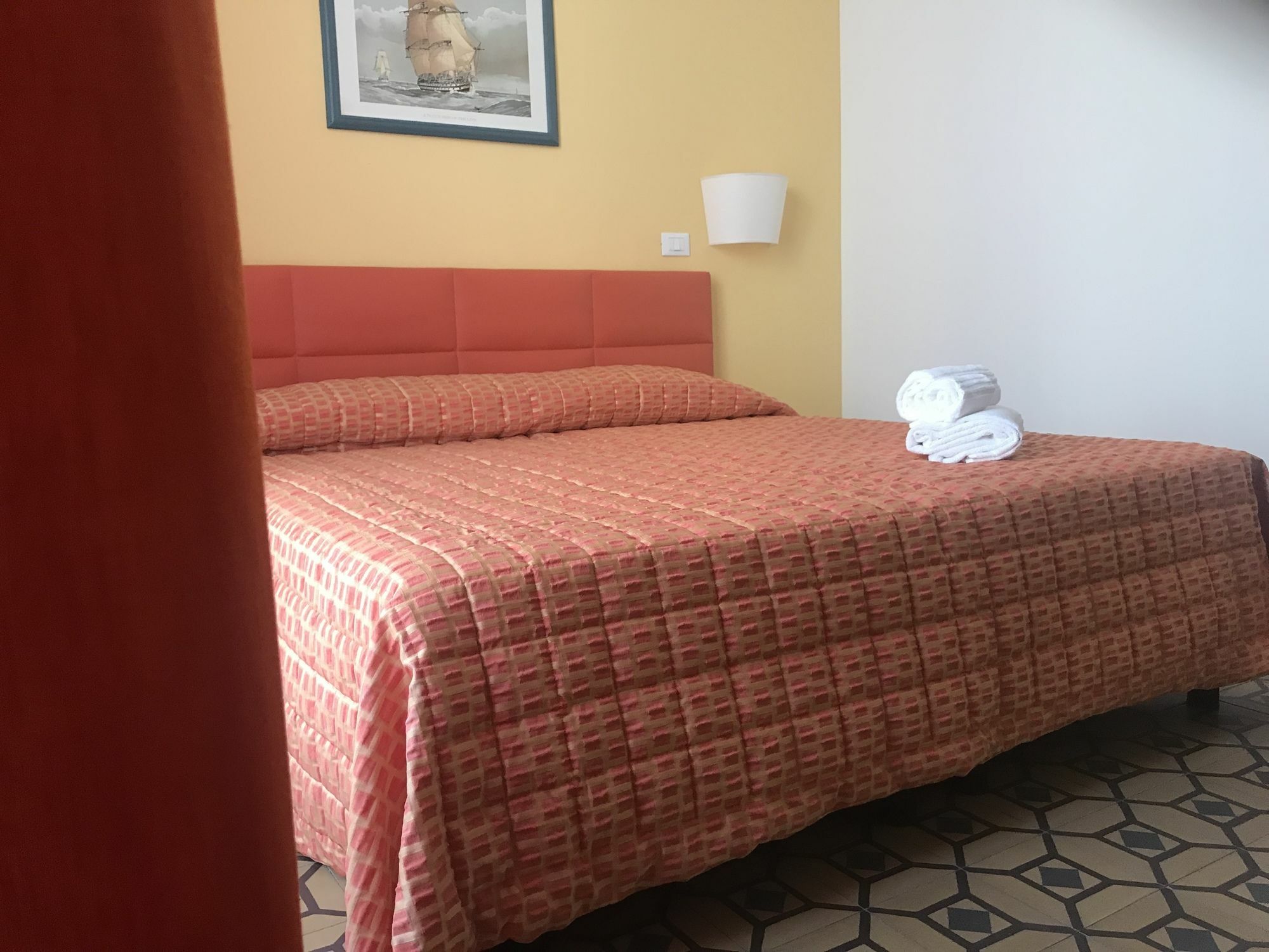קטאניה Moonlight Hotel&Suites מראה חיצוני תמונה