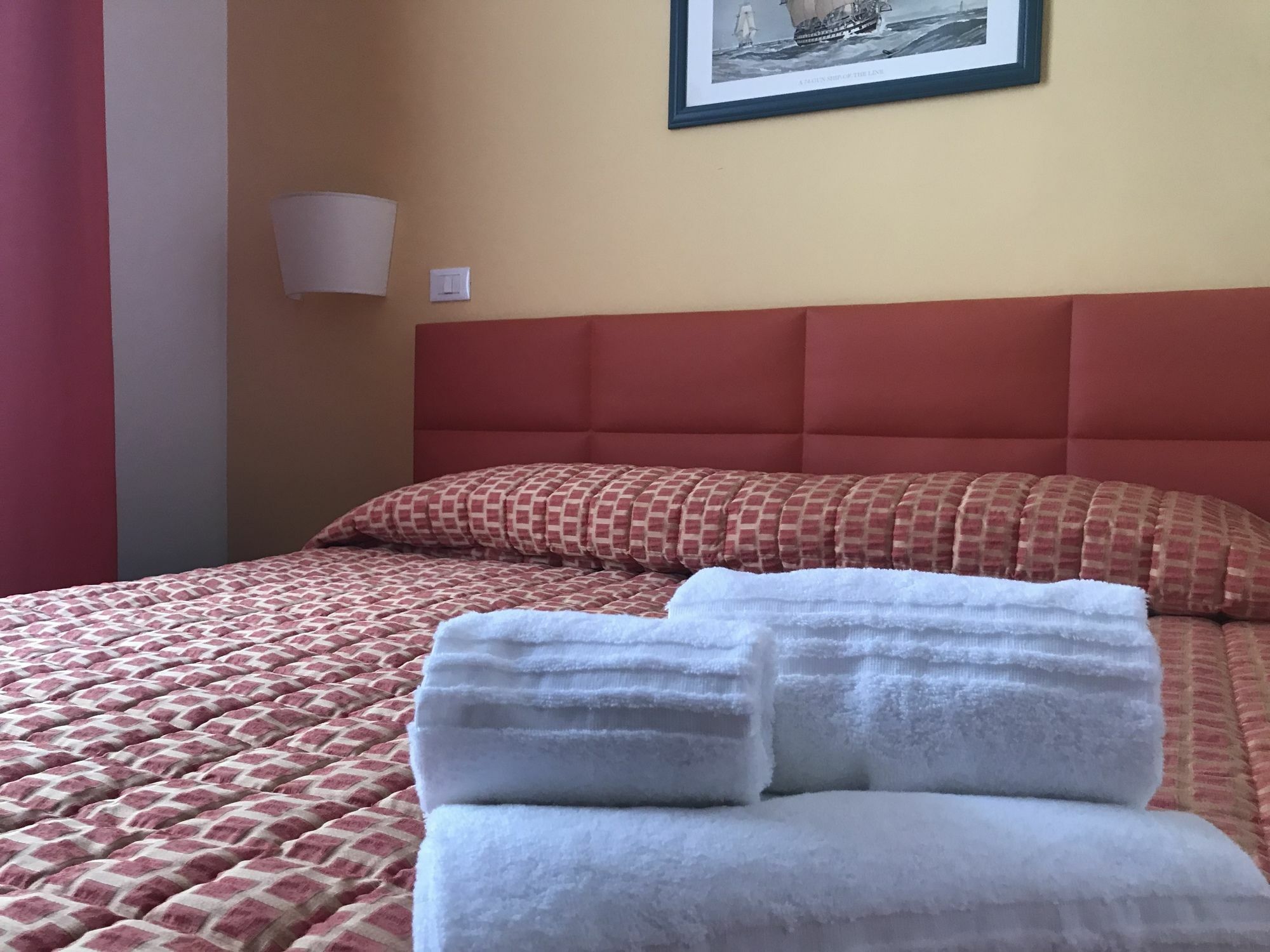 קטאניה Moonlight Hotel&Suites מראה חיצוני תמונה