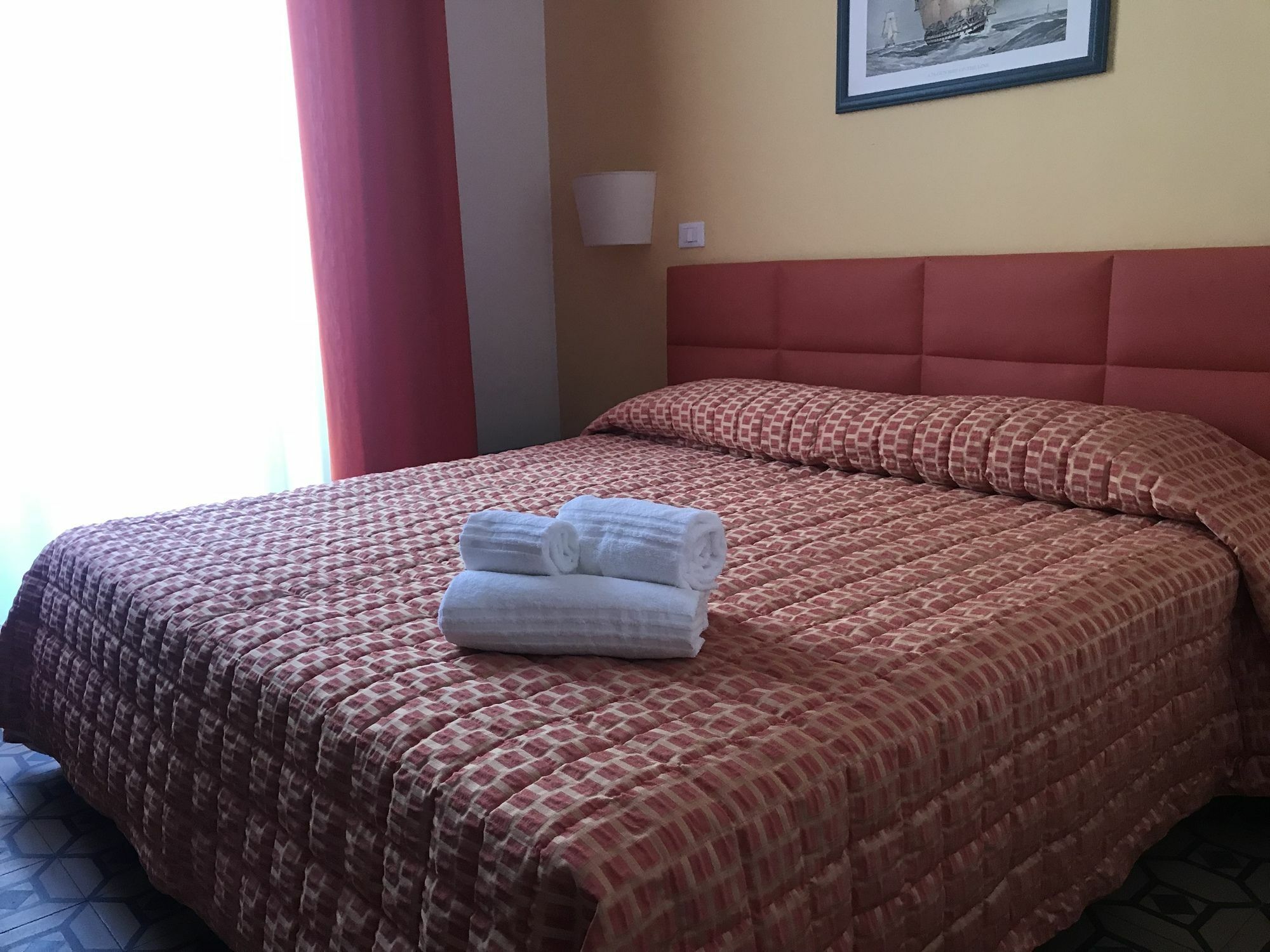 קטאניה Moonlight Hotel&Suites מראה חיצוני תמונה