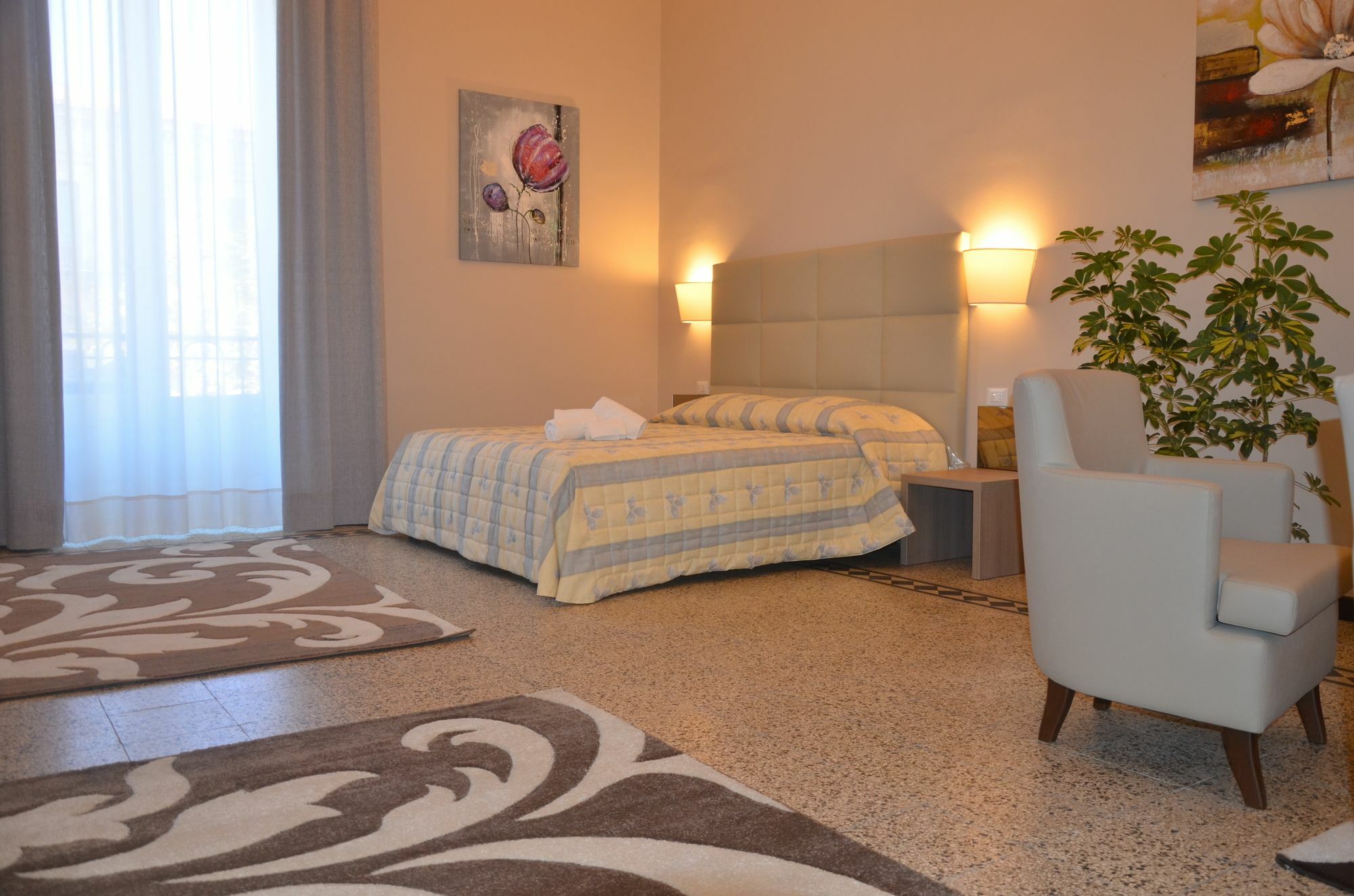 קטאניה Moonlight Hotel&Suites מראה חיצוני תמונה